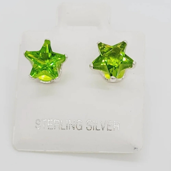 New Green Star CZ earrings - Picture 4 of 6